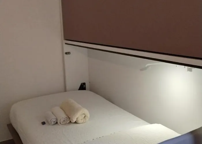 Zvana's - Da Giovanna Bed and Breakfast Ίμολα